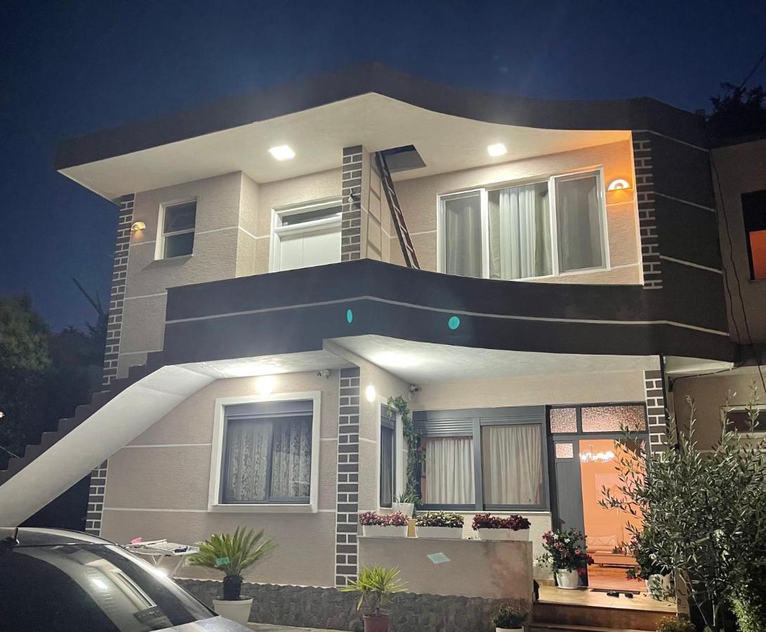 Gjergji Apartment *