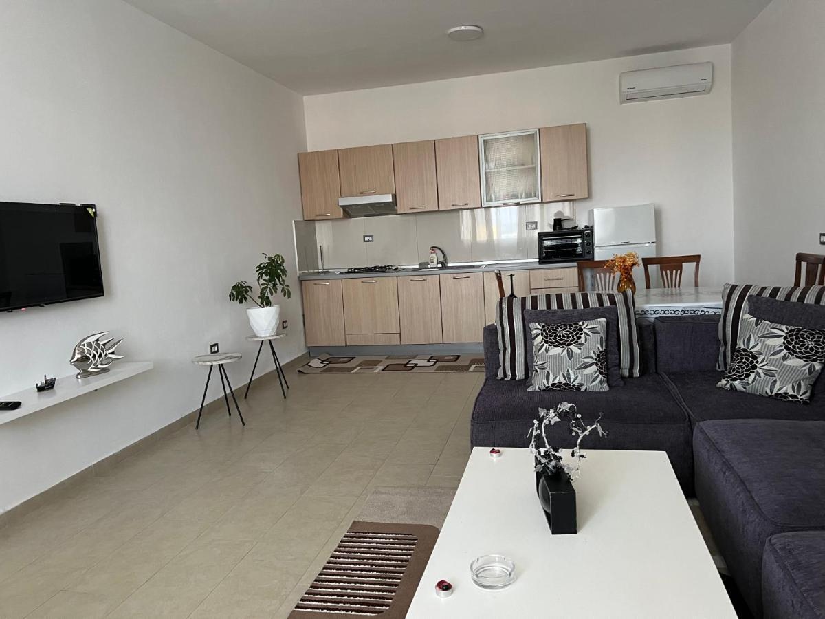 Apartament Gjergji *